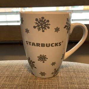 Starbucks 2010 15 oz mug - White with Snowflakes